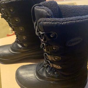 Women’s quest for winter boots size 6